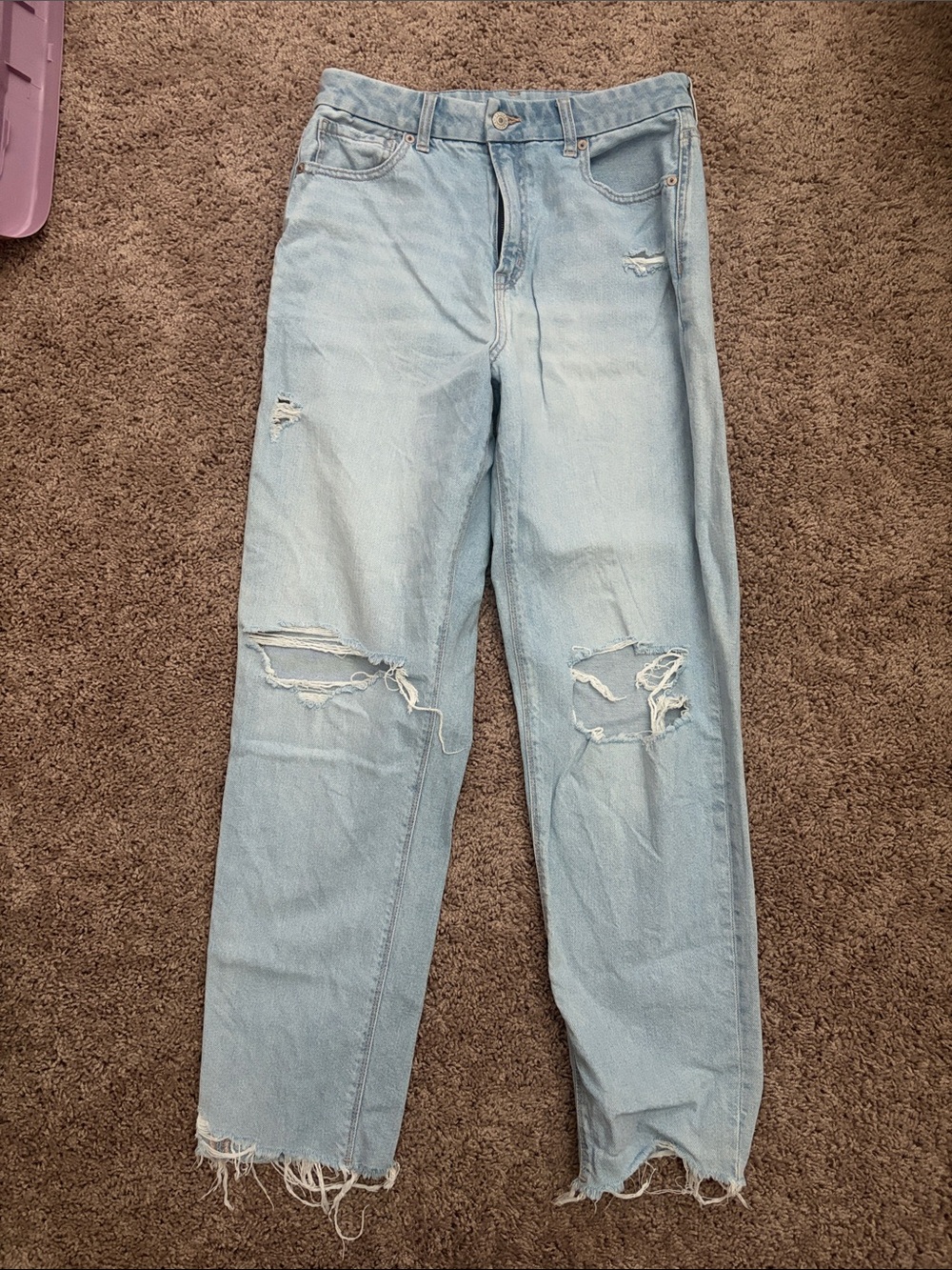American Eagle Outfitters Light Blue Distressed Straight Leg Jeans